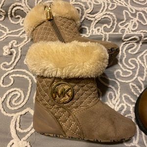 MK boots